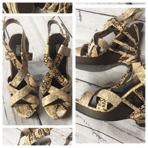 🎉4 for $20 Nomi unique platform shoe